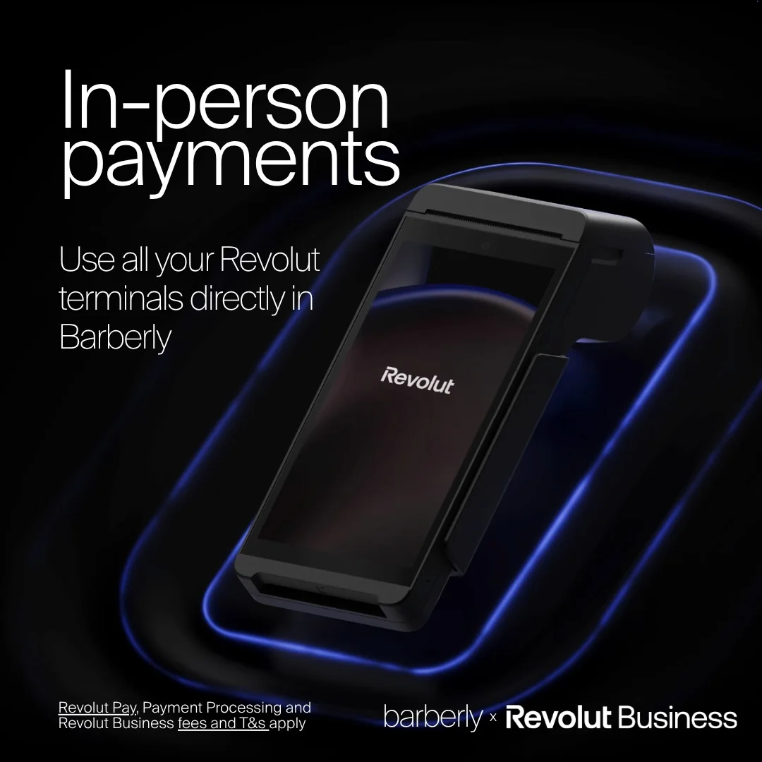 Terminal de pago Revolut usado con el software de barbería Barberly